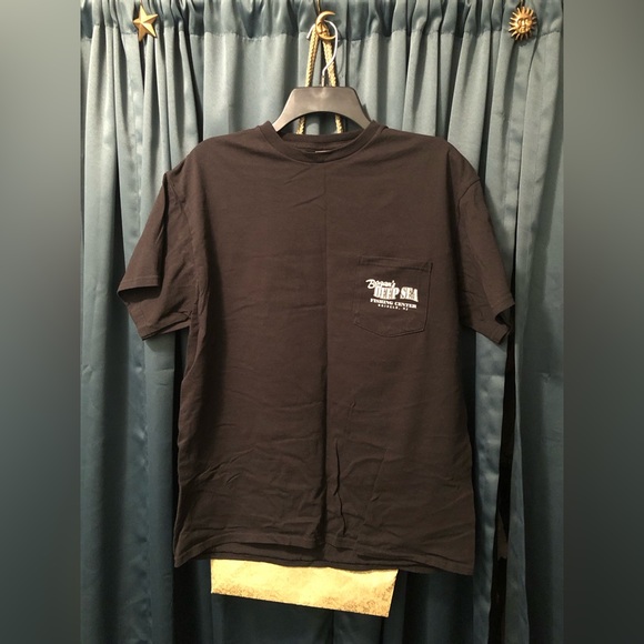 Brogan’s deep sea fishing T-shirt.              (inventory tub #1). - Picture 1 of 5